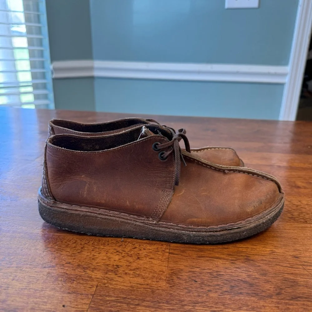 Clarks Originals Desert Trek Men’s 9 Beeswax Leather Crepe Sole Center Seam